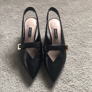 New Nine West black pointy sling back shoe